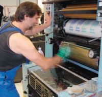 Эксперименты с балансом краска/вода проводятся на этой машине, оснащённой дополнительными регулировками увлажнением