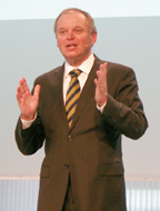 Бернхард Шраер: 