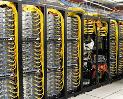 Администраторы центров обработки данных могут задать соответствующие политики, и инструментарий Active Power Management будет учитывать их, чтобы оптимизировать энергопотребление с учетом целого ряда параметров, например, времени, потребности в серверах, взаимосвязи приложений, а также характеристик энергообеспечения в периоды пиковой и минимальной нагрузки в электросетях