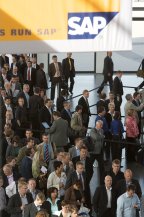 Основной темой европейского форума Sapphire 2008 стала трансформация бизнес-сети компании в глобальную сеть, ее оптимизация, и то, как продукты SAP и Business Objects могут помочь в этом 