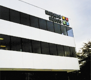 В компании Managed Objects утверждают, что именно они придумали «управление бизнес-сервисами», предложили термин Business Service Management и в 1997 году первыми представили соответствующий программный продукт