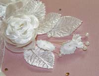 Открытка с нежным и торжественным звучанием, как свадебный букет