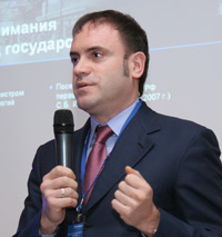 Среди приоритетных задач на 2008 год Алексей Кравцов считает дальнейшее увеличение доли услуг в обороте компании 