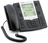 Рисунок 3. Конечное устройство Aastra 57i входит в базирующееся на SIP семейство Aastra 5xi и предназначено для сферы услуг, а также руководителей предприятий. Оно оснащено панелями управления One Touch и программами на базе XML.