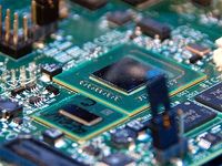 Intel отметила годовщину выпуска своего популярного семейства микропроцессоров Atom анонсом новой модели этого процессора с тактовой частотой 2 ГГц 