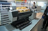 Излюбленная платформа для разработчиков систем цветопробы — широкоформатные принтеры Epson — усилена новыми моделями 7900, 9900 и встроенным спектрофотометром от X-Rite