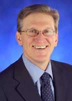 По мнению Джеффа Райкеса, корпоративные клиенты буквально захлебываются в потоках информации и крайне нуждаются в поисковых технологиях