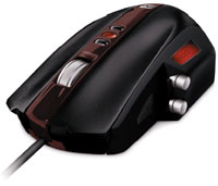 В течение длительного времени Microsoft не выпускала игровых периферийных устройств для ПК из-за того, что пользователи предпочитали играть на игровых консолях, но в последнее время снова наметился рост популярности игр для настольных компьютеров. Сочтя это направление перспективным, в Microsoft Hardware приняли решение возродить игровую серию SideWinder, вышедшую в 1995 году. Новая мышь имеет форму, соответствующую положению руки геймера. В выдвижной отсек можно вкладывать грузики, регулируя ее вес