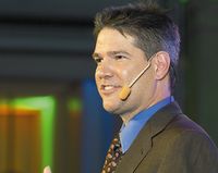 По словам Брэда Брукса, версией самого младшего класса, которую смогут приобрести пользователи в развитых странах, станет Windows 7 Starter Edition