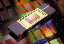 Использование флэш-памяти типа NAND в твердотельном диске могло бы способствовать росту популярности данной продукции, расширению сферы ее применения помимо портативных устройств