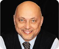 «Высокотехнологичные центры не должны заниматься рутинной работой. В свою очередь, больницы среднего уровня не должны замахиваться на технологии, которые не соответствуют их статусу», Ростислав Туишев, советник министра здравоохранения Республики Татарстан, заслуженный врач Российской Федерации, заслуженный врач Республики Татарстан, академик Российской академии медико-технических наук