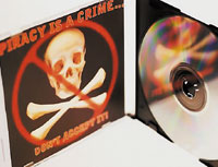 Приобретая диски с программным обеспечением у пиратов, предприятие становится уязвимым