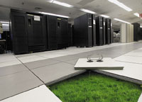 Ведущие производители реализуют масштабные инициативы по обеспечению энергоэффективности своих продуктов; так, на проект IBM Project Big Green предполагается направить миллиард долларов