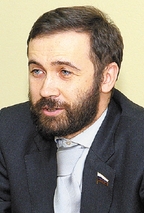  В эту категорию, безусловно, попадают отечественные разработчики программного обеспечения — как тиражируемого, так и заказного. 