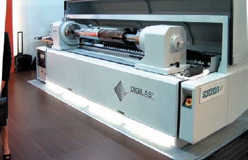 Стенд Daetwyler. Толщина обрабатываемых на устройстве Digilas Gravure & Flexo флексографских форм 0,76–6,35 мм