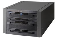 В Celerra NS-120 устанавливается один или два контроллера, а емкость дискового пространства достигает 64 Тбайт 