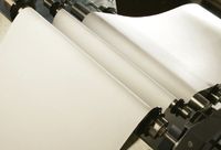 Перемоточно-резальные устройства от Standard Hunkeler обеспечивают стабильное натяжение с формированием ровных, однородных по плотности рулонов с возможностью безостановочной замены на самых высоких скоростях