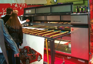 Стенд Sun. Макс. толщина запечатываемых принтером Neo UV LED Evolution материалов 200 мм