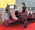 Стенд Gallus. Одна из новинок в составе конфигурации Gallus ECS 340 — экспериментальная УФ-сушка на основе светодиодов в 6-й печатной секции. В числе преимуществ— резко увеличенный ресурс (15 000 ч), отсутствие нагрева и выделения озона, заметно сниженное энергопотребление