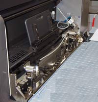 Flexokit устанавливается в лакировальную секцию печатной машины вместо обычной камер-ракельной системы