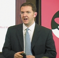 Джим Уайтхерст признал, что широкий круг организаций, которые не стремятся в числе первых внедрять новые технологии, до сих пор оставались вне поля зрения Red Hat