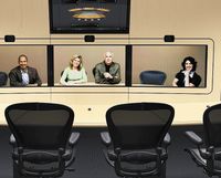 В комплект HP Halo Collaboration Center видео?кон?фе?ренц-связи включены два или четыре кресла, переносные фальшстены, стол, видеокамера высокого разрешения, широкоформатный монитор и соответствующее аудио- и коммутационное оборудование