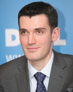 Алексей Нечуятов, менеджер по маркетингу корпоративных продуктов Dell em-EMEA, представил партнерам компании в Санкт-Петербурге маркетинговые программы Direct2Dell и DellVolution 