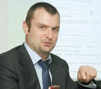 Владимир Карагиоз? демонстрирует приемы работы с интерактивными формами в Acrobat 9