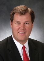 На должность корпоративного вице-президента только что образованного подразделения Microsoft Retail Stores приглашен Дэвид Портер, ветеран Dreamworks и Wal-Mart 