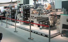 Стенд Labelmen. В состав универсальной комбинированной Labelmen PW-460-К8С может входить до 15