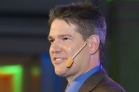 По словам Брэда Брукса, версией самого младшего класса, которую смогут приобрести пользователи в развитых странах, станет Windows 7 Starter Edition 