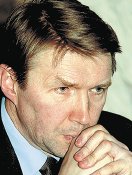 Валентин Макаров теперь в первую очередь рассчитывает на «продуктовиков»