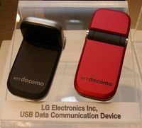  Среди поддерживающего технологию LTE оборудования, продемонстрированного японским оператором NTT DoCoMo, были прототипы USB-модемов, выпущенные LG 