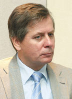 По словам Бориса Шабанова, планомерное развитие вычислительных мощностей на базе стандартных технологий позволяет предоставить российским ученым вычислительные ресурсы для проведения фундаментальных исследований