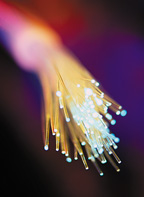 Исследователи утверждают, что нашли способ увеличить скорость передачи данных в волоконно-оптических кабелях, используемых для междугородной связи, до 40 Гбит/с без потери информации из-за шумов в кабелях 