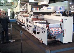 Стенд MPS. Машина MPS EF-Packaging 660 иллюстрировала важную тенденцию — включение в модельный ряд узкорулонных машин с увеличенной шириной печати