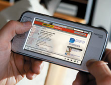 Несмотря на то что Linux в смарт?фонах по-прежнему используется сравнительно редко, некоторые аналитики считают, что спрос на свободно распространяемую операционную систему будет расти по мере того, как все больше производителей начнут отказываться от старых, закрытых систем для телефонов