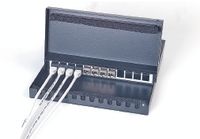 Рисунок 4. 4- и 12-портовые точки консолидации AMP Netconnect SL для фальшпотолков и фальшполов представляют собой металлический бокс размером 2х2 фута (с защитой IP20) с разделенной зоной коммутации и терминирования, куда устанавливаются различные модули.