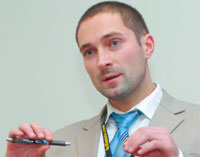 Как сообщил Евгений Новиков, его компания взаимодействует с крупнейшими сотовыми операторами России в рамках испытаний коммерческих образцов продукции WiMAX 