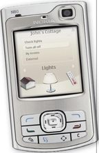 Владельцы мобильных телефонов смогут через шлюз Home Control Center управлять своими охранными системами, отоплением и вентиляцией