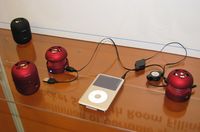 Для устройств такого размера звук, обеспечиваемый Tweakers Mini-Boom Speakers, очень неплох - даже после падения с высоты 