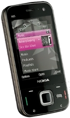 N85 представляет собой слайдер с экраном на органических светодиодах с диагональю 2,6 дюйма