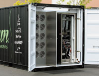 Чтобы познакомить ИТ-общественность с достоинствами своего нового изделия, в Sun Microsystems организовали туры по Америке и Европе. 26 июля на паркинге возле президиума РАН можно было увидеть грузовик с тем самым черным контейнером, а также обеспечивающим его жизнедеятельность оборудованием