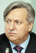 Как подчеркнул генеральный директор НИИР Валерий Бутенко, новый вычислительный комплекс необходим институту для решения целого спектра задач в области электросвязи