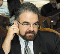 Как подчеркнул Алексей Лукацкий, усложнение инфраструктурных решений и внедрение сервис-ориентированных архитектур требует специфических мер защиты