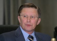 Сергей Иванов призвал руководителей отраслевых ведомств и предприятий помочь превратить технологии информации и связи в эффективный инструмент структурной перестройки российской экономики 