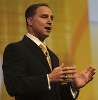 Боб Пиччиано: «Alloy, созданный IBM и SAP, разработан с целью помочь индивидуальным пользователям и предприятиям работать более эффективно в сегодняшнем мире, требующем быстрой адаптации к изменениям»  Боб Пиччиано: «Alloy, созданный IBM и SAP, разработан с целью помочь индивидуальным пользователям и предприятиям работать более эффективно в сегодняшнем мире, требующем быстрой адаптации к изменениям»