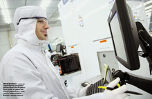 Applied Materials — очень выгодный партнер для производителей микросхем. Но цена вопроса такова, что даже в Intel не могут решиться на то, чтобы «просто» прийти в Applied Materials с чековой книжкой