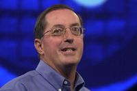 По словам Пола Отеллини, первым прошел нижнюю точку сегмент настольных систем 