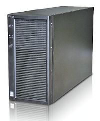 Рисунок 7. Двухпроцессорный сервер Desten Navigator DX000ILT5Q G2 для сегмента SMB имеет 12 разъемов для памяти DDR3 ECC и допускает установку до 96 Гбайт оперативной памяти. Встроенная дисковая система включает до 10 дисков SAS или SATA. Жесткие диски, блоки питания и вентиляторы охлаждения легко заменить, не прерывая работы системы.